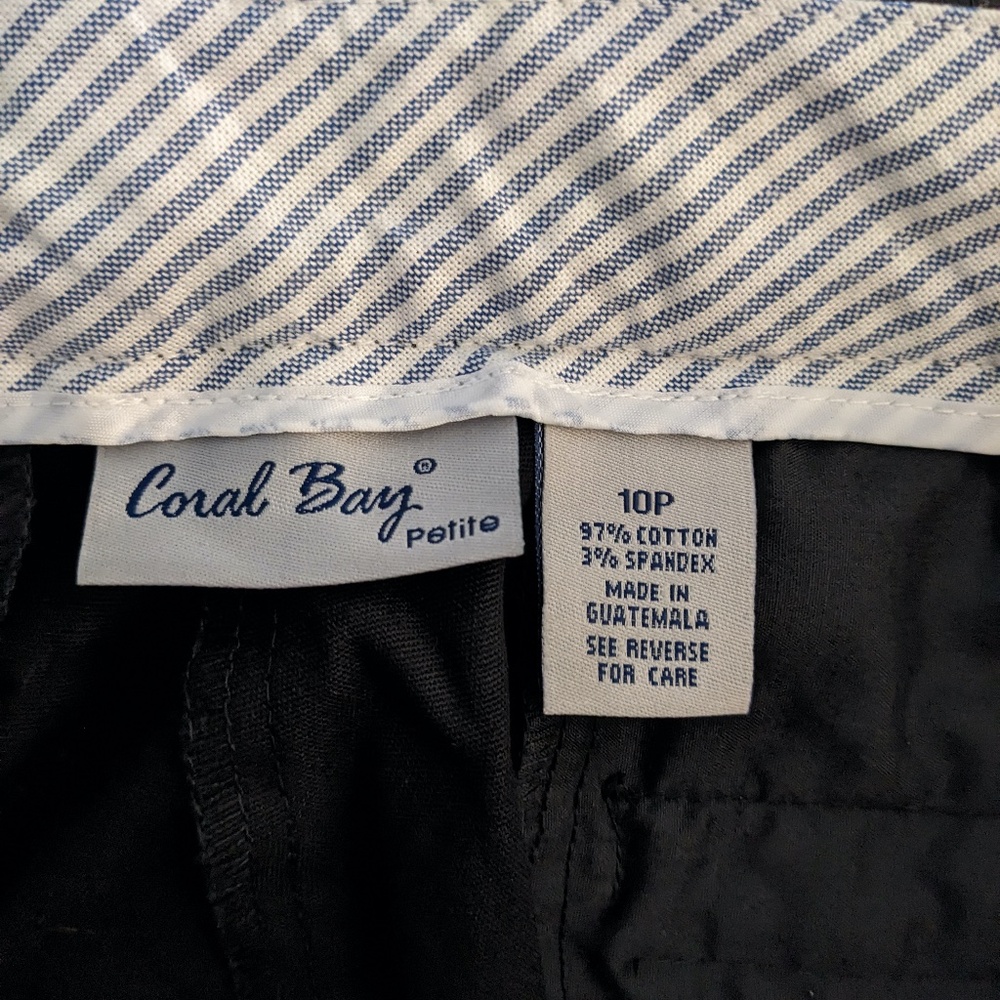 Womens black shorts size 10P Coral Bay